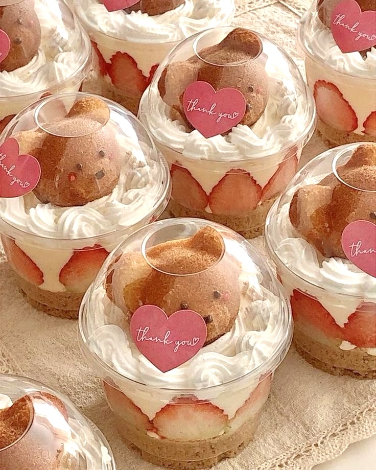 예쁜 디저트 먹으러 가요!_이미지